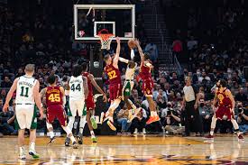 却被双拳难 却被双拳难