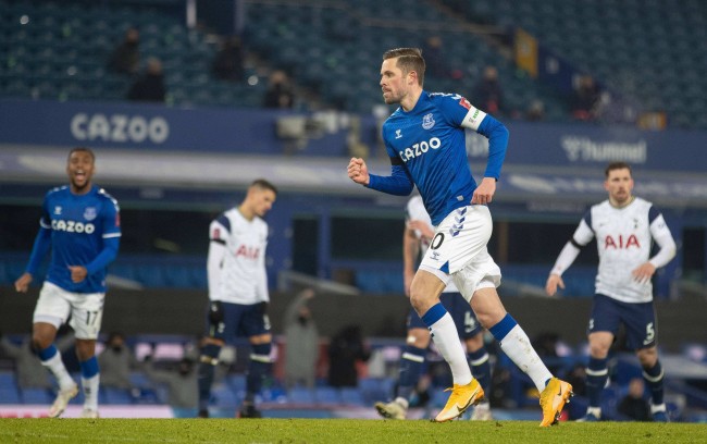 而是在局部 而是在局部